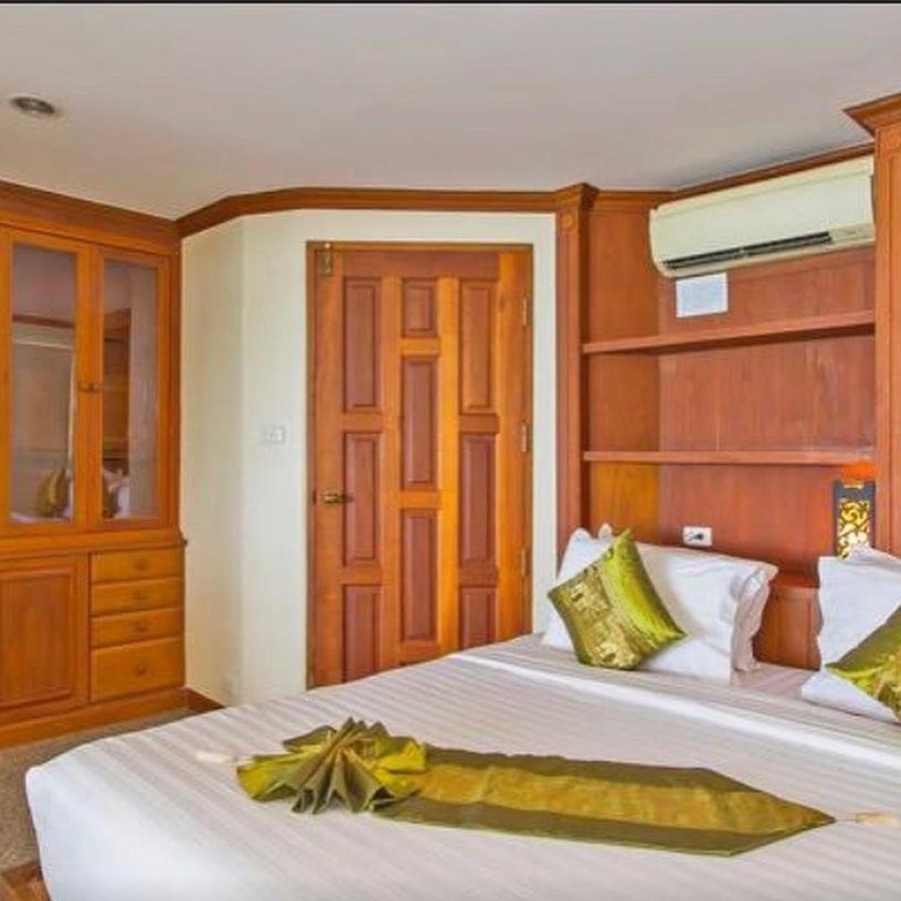 Goodwill Beach House Patong Exterior photo
